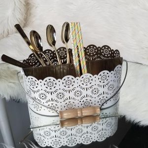 Metal Lace Utensil Holder